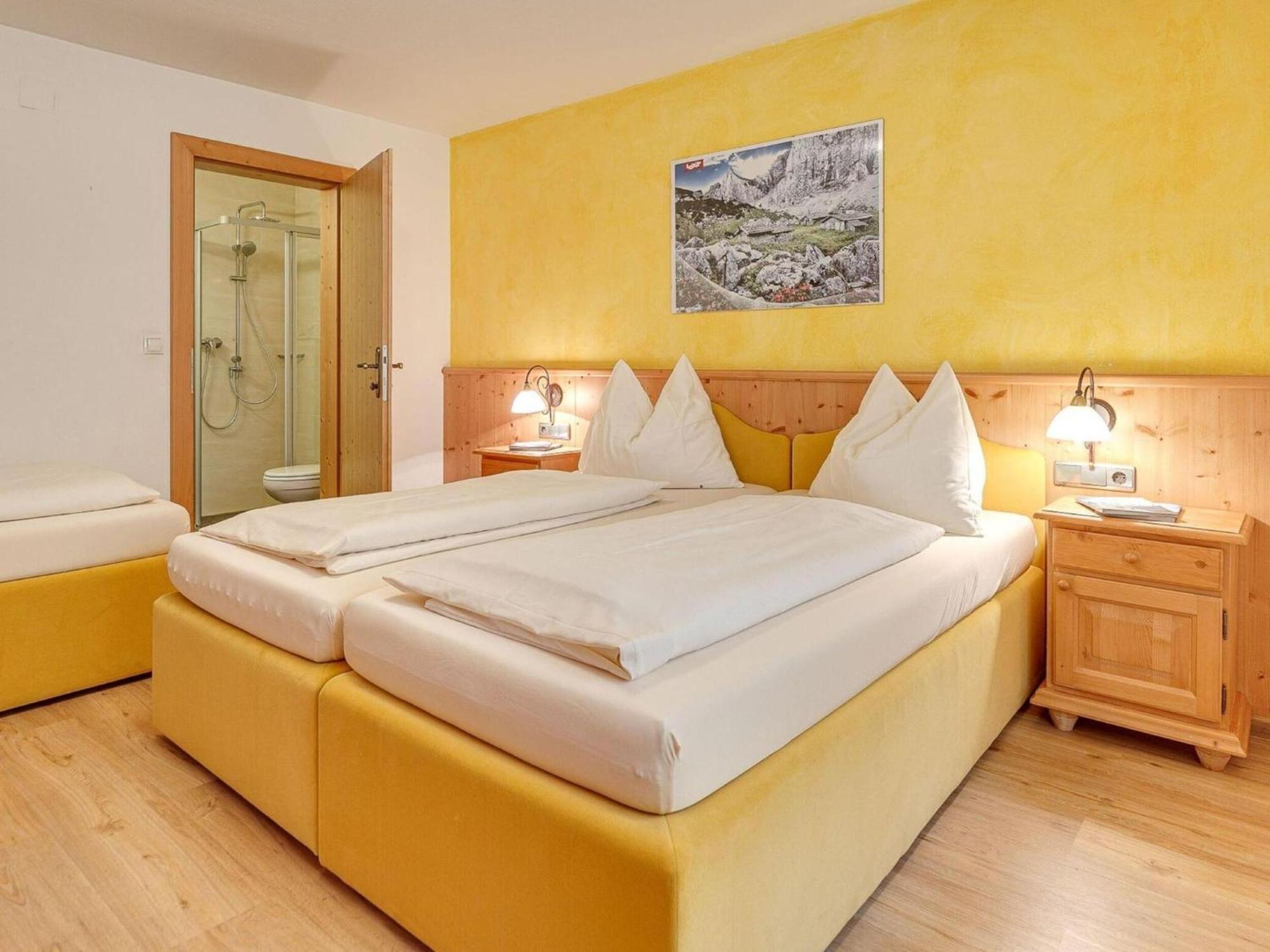 Apartment In Fuegen With A Garden المظهر الخارجي الصورة